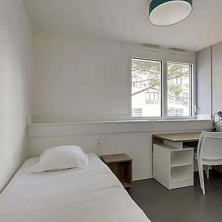 - Centre Gare Apart Otel 3*