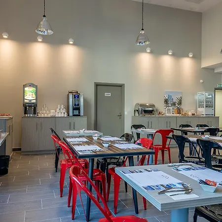 Centre Marne - Gare Saint-jean Aparthotel 3*