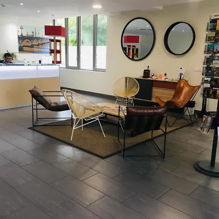 Aparthotel Centre Marne - Gare Saint-jean 3*