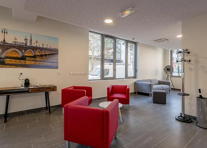 Apartahotel - Centre Gare 3*