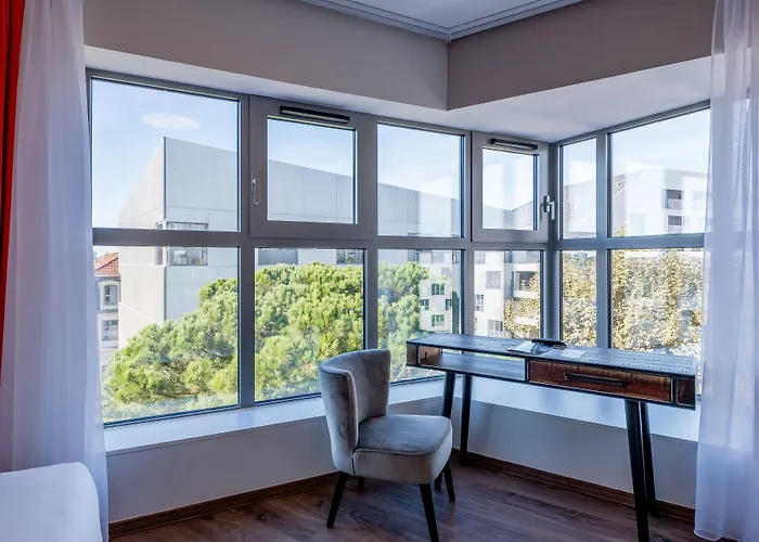 - Centre Gare Apartahotel