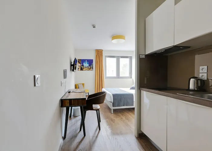 Apartahotel - Centre Gare 3*