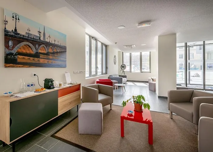 - Centre Gare Aparthotel 3*