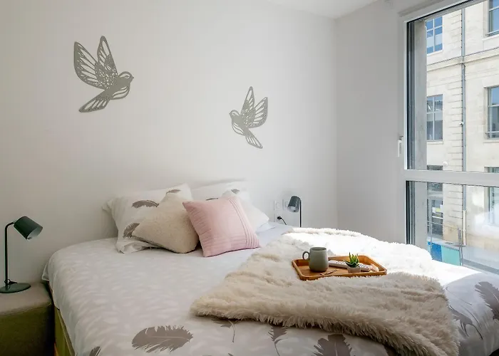 - Centre Gare Aparthotel