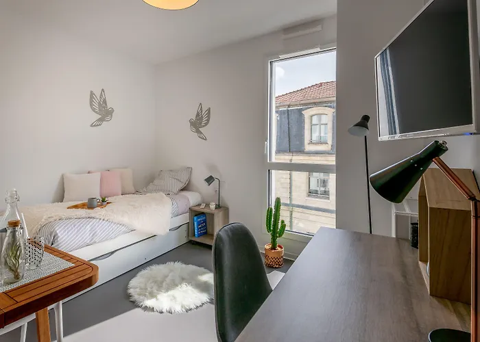 - Centre Gare Aparthotel 3*