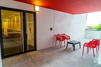 - Centre Gare Aparthotel 3*