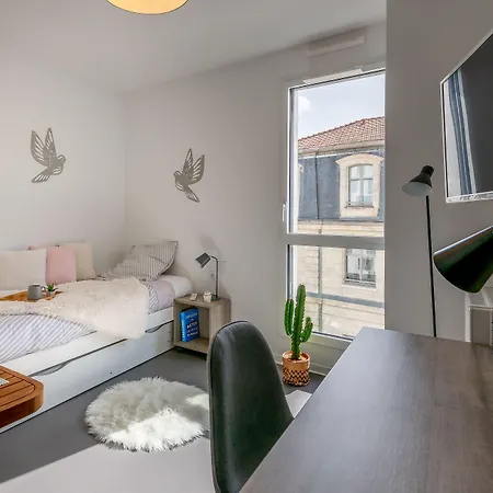 - Centre Gare Aparthotel 3*